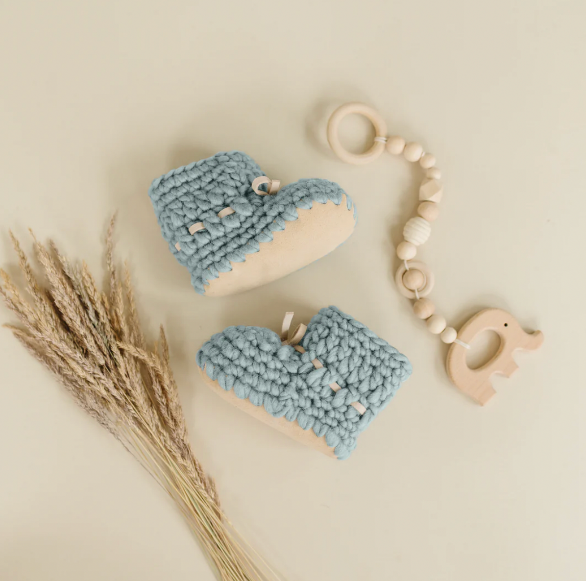Sweater Moccs