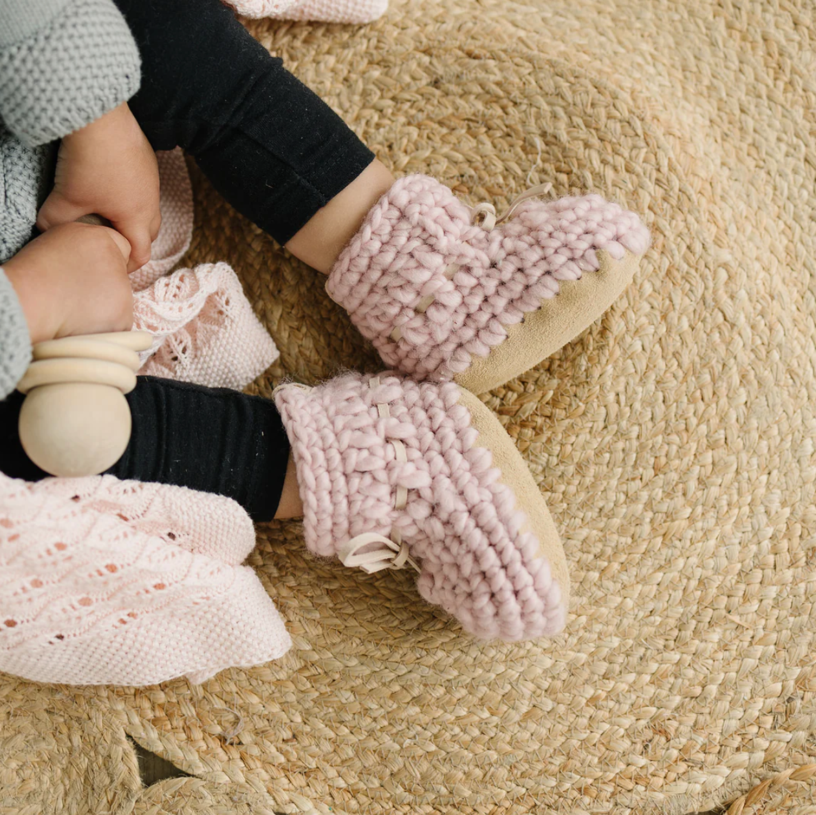 Sweater Moccs