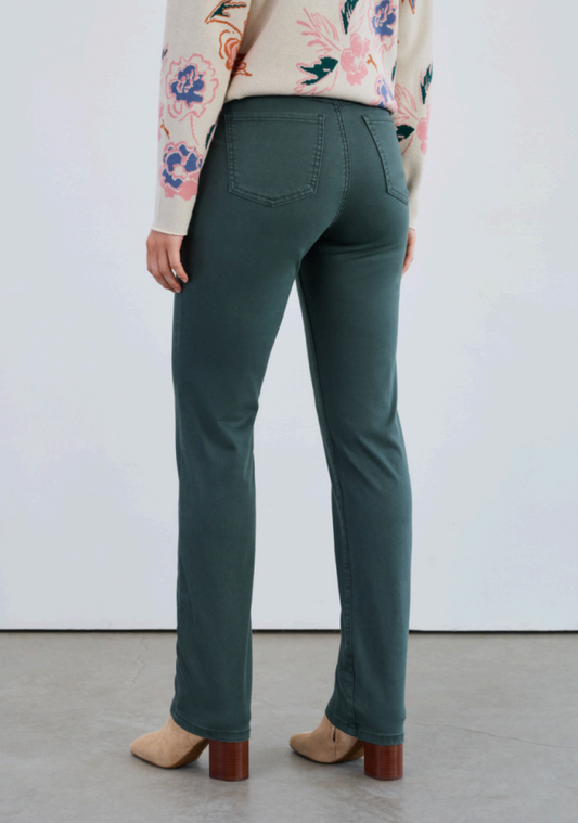 Petite Susanne Straight Leg Pant