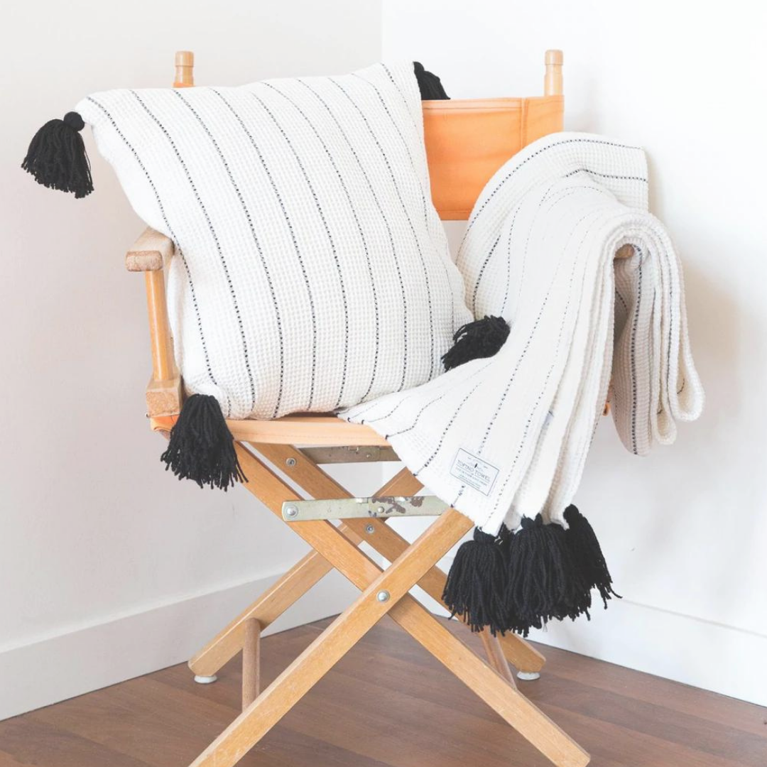 Pillows & Throws