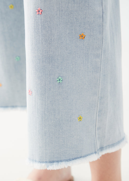 Pull On Wide Crop | Embroidery