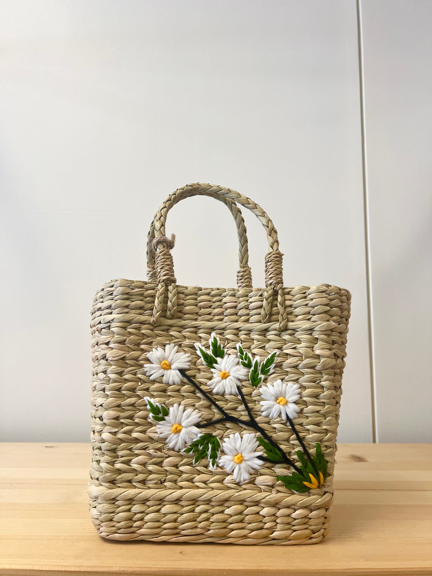 Embroidered Wicker Basket Handbag 633