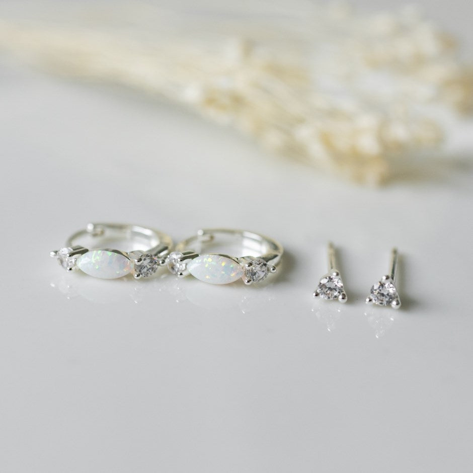 Duet Set Opal Earring