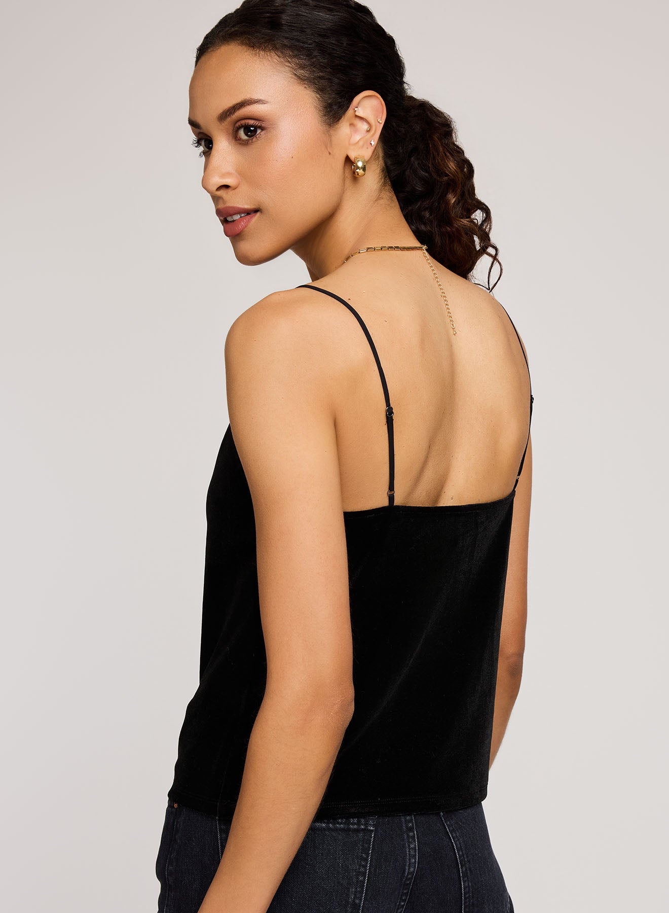 Sofie Velvet Tank Top – Jac's Boutique Kemptville